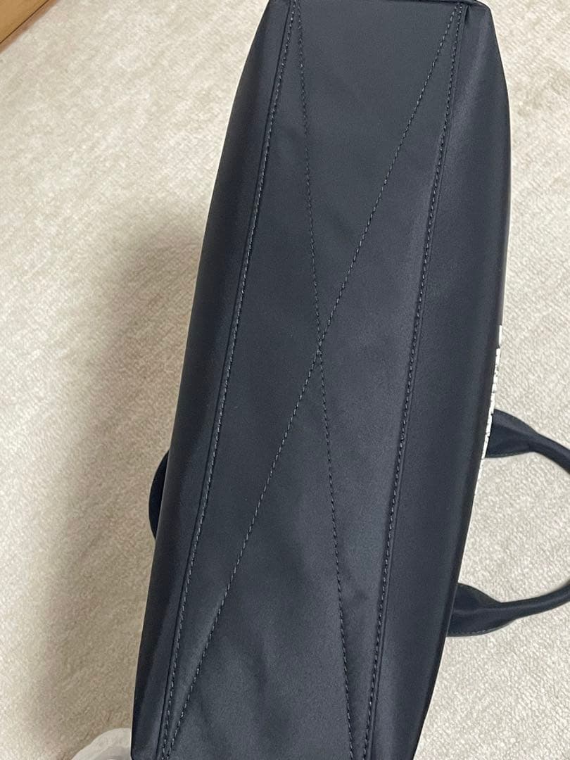BURBERRY アーティトートバッグ　ブラック