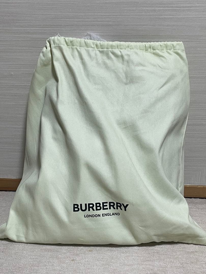 BURBERRY アーティトートバッグ　ブラック