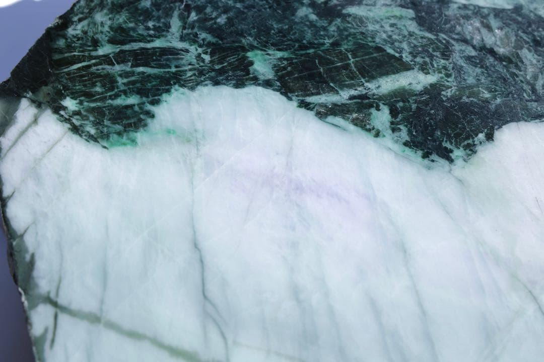 上質翡翠　紫翡翠　緑　ヒスイ　原石　輪切　玉　特大　材料　自然石　鉱石　鉱物