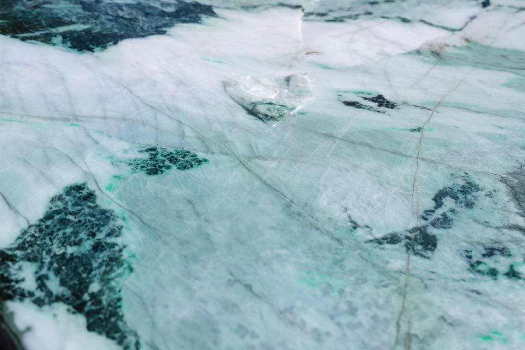 上質翡翠　紫翡翠　緑　ヒスイ　原石　輪切　玉　特大　材料　自然石　鉱石　鉱物