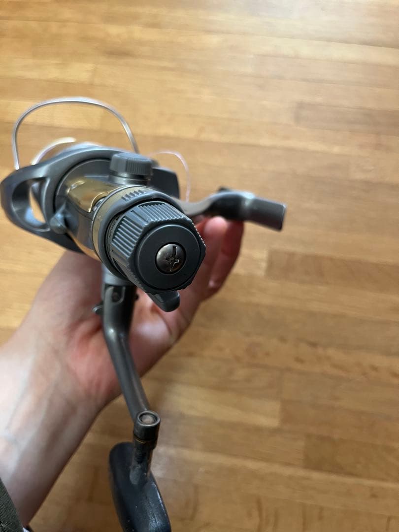 MAVI4000L シマノ　リール