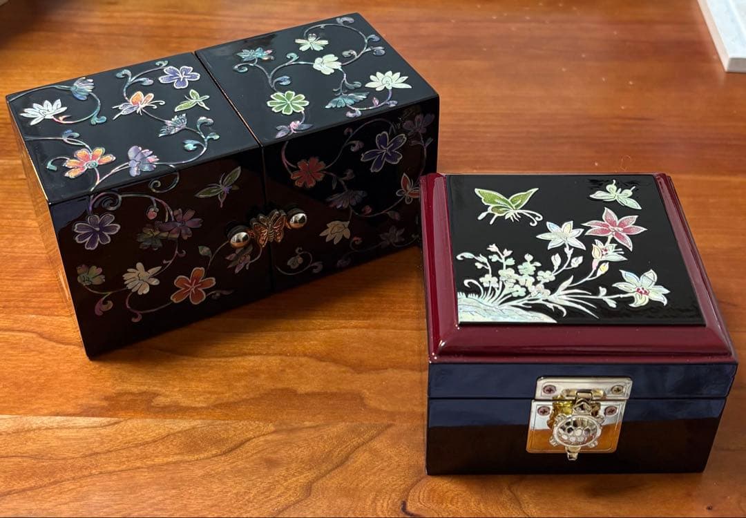 【新品】韓国工芸品　螺鈿細工　小物入れ