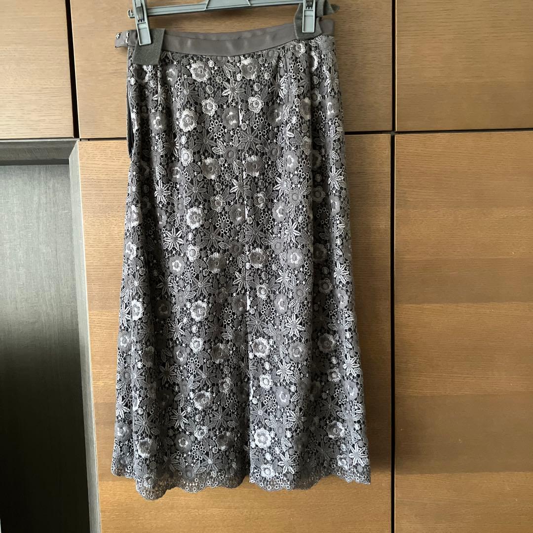 Leilianレリアン　ダークグレーの花柄レースジャケットとスカートセット