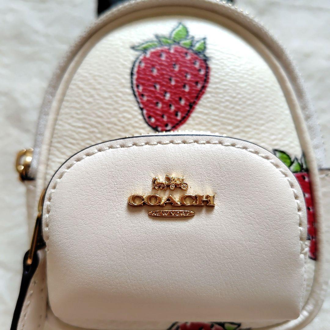 COACH　コーチ　ストロベリー　バッグパック　バッグチャーム　キーホルダー