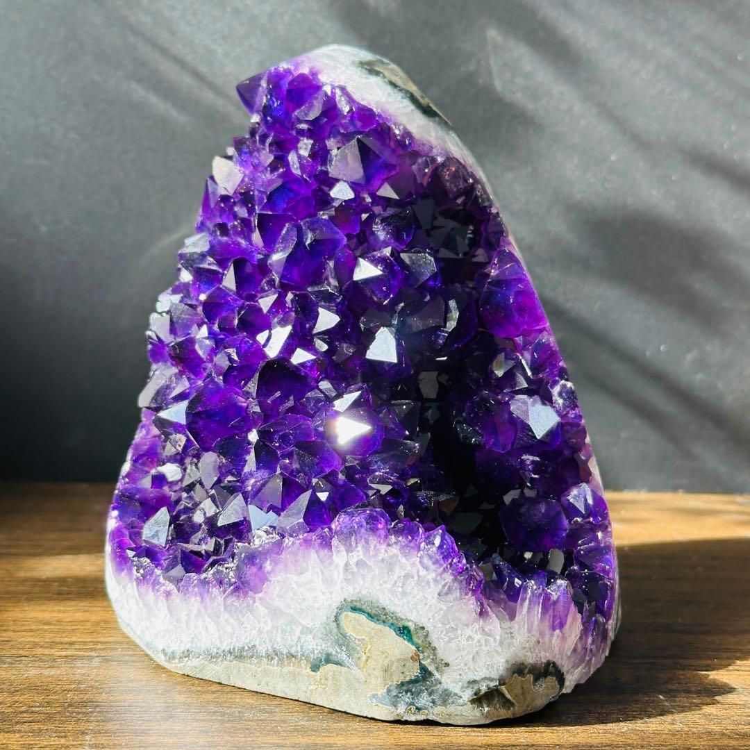 ウルグアイ産❣️天然石 アメジストのドーム　原石　置物　鉱物G.285