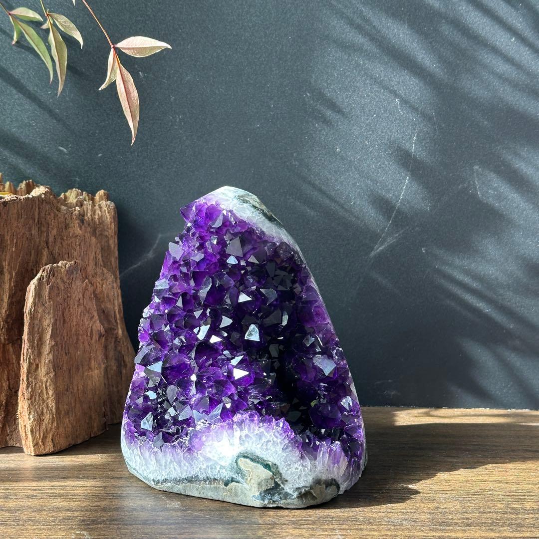 ウルグアイ産❣️天然石 アメジストのドーム　原石　置物　鉱物G.285