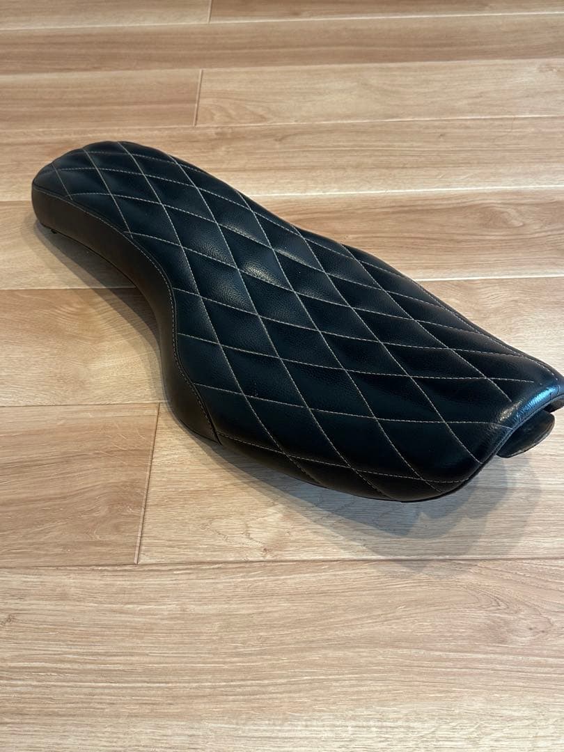 【スポーツスター】イージーライダース　コブラシート　ダイヤ　ハーレーダビッドソン