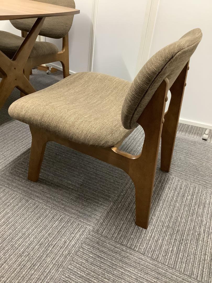 ニトリ リビングダイニングテーブルセット 椅子2脚 スツール付き