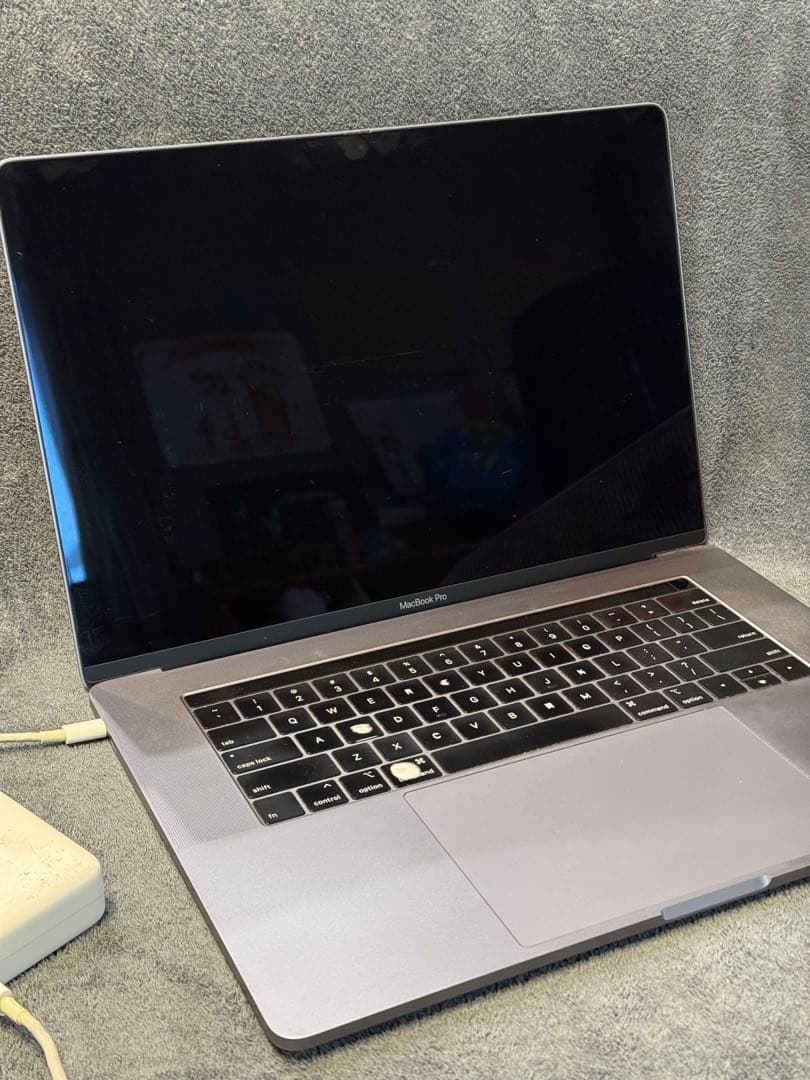 MacBook本体 MacBook Pro 15inch 2018 i7/16GB
