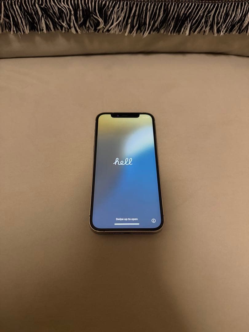 美品　iPhone12 Pro シルバー　128GB