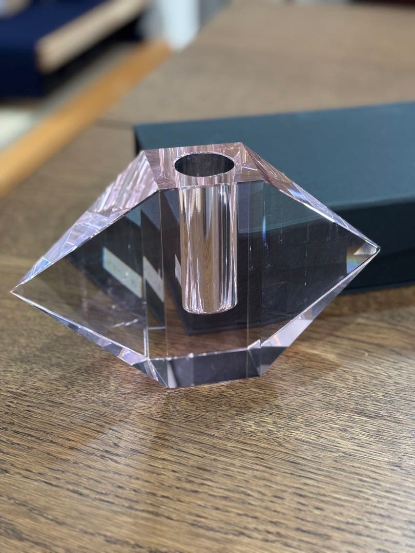 生花花器　自由花　アクリル ダイヤモンド型花瓶 ピンク