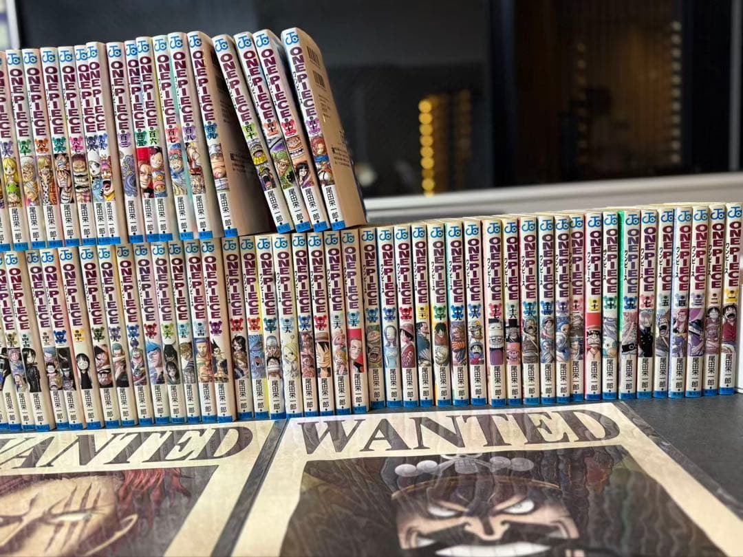 ワンピース全巻セット（1〜113巻）＋映画特典など9巻