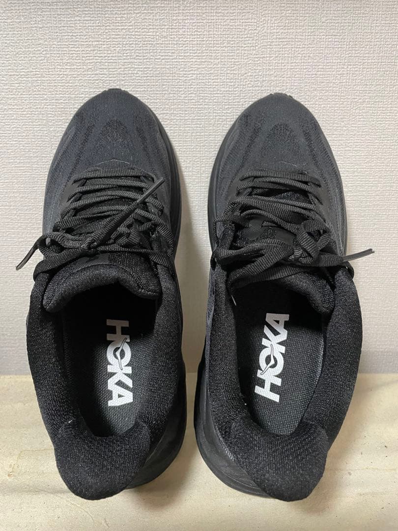 HOKA ブラック スニーカー　クリフトン10オネオネ2⒎5センチ