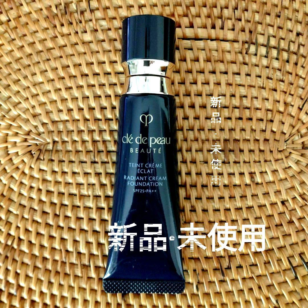 ☆新品·未使用☆ クレ·ド·ポーボーテ タンクレームエクラn ファンデーション