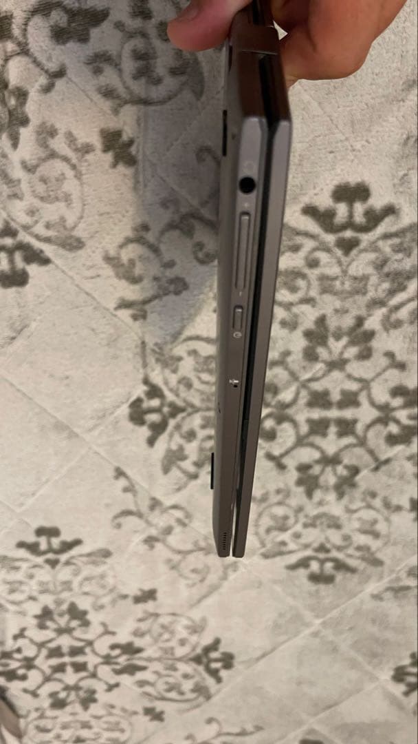 Teclast F5 N4100 中古2in1 ノートパソコン タッチスクリーン