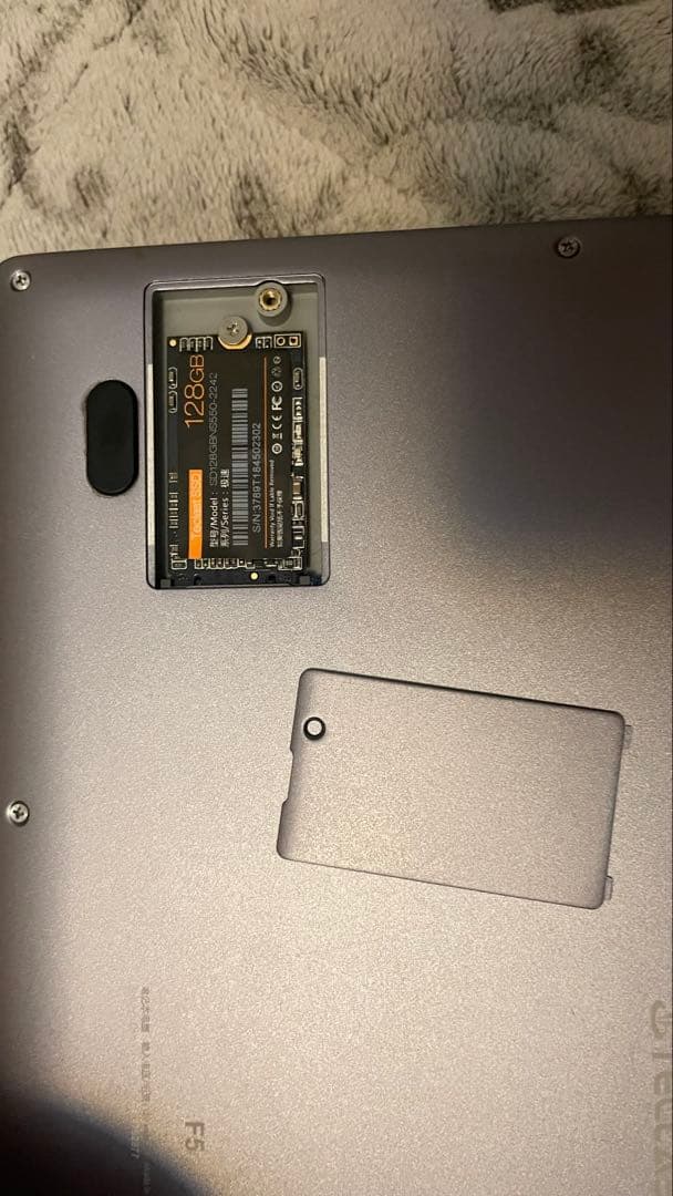 Teclast F5 N4100 中古2in1 ノートパソコン タッチスクリーン