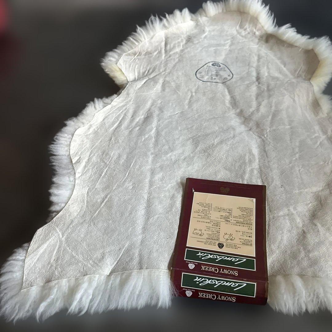 瞬間的お値下げ❣️未使用保管y Creekラムスキン ホワイトマット