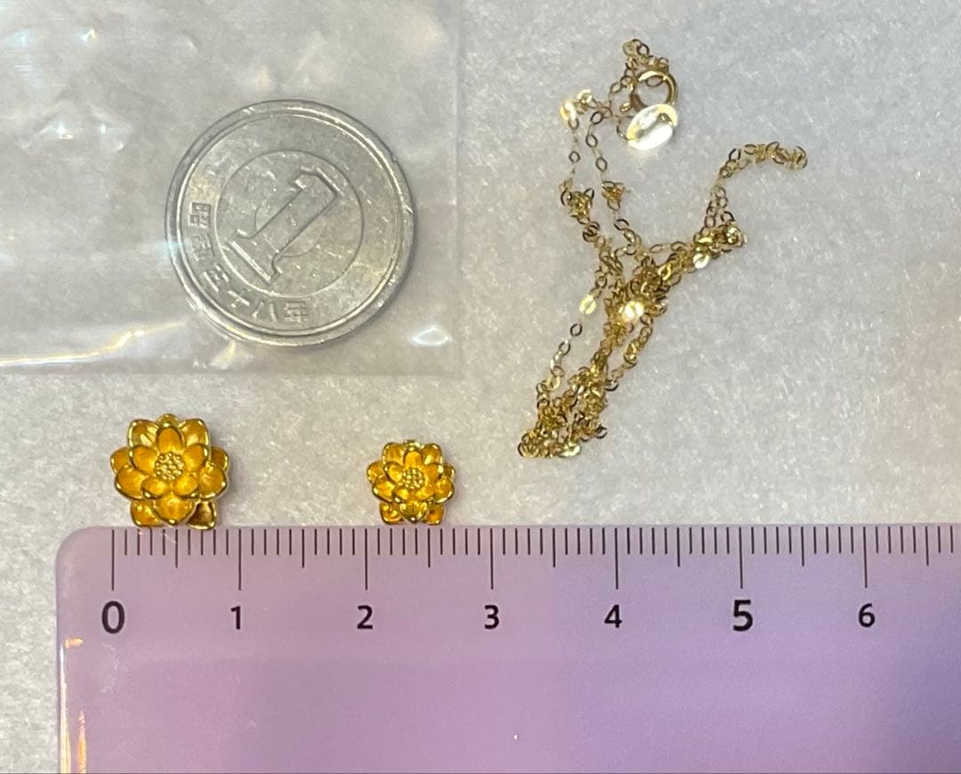 超ミニチュアインテリア　ミニ蓮ちゃん　足金999刻印【飾り小物】