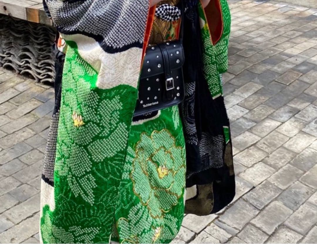 Dr.Martens × スワロフスキー　バッグ