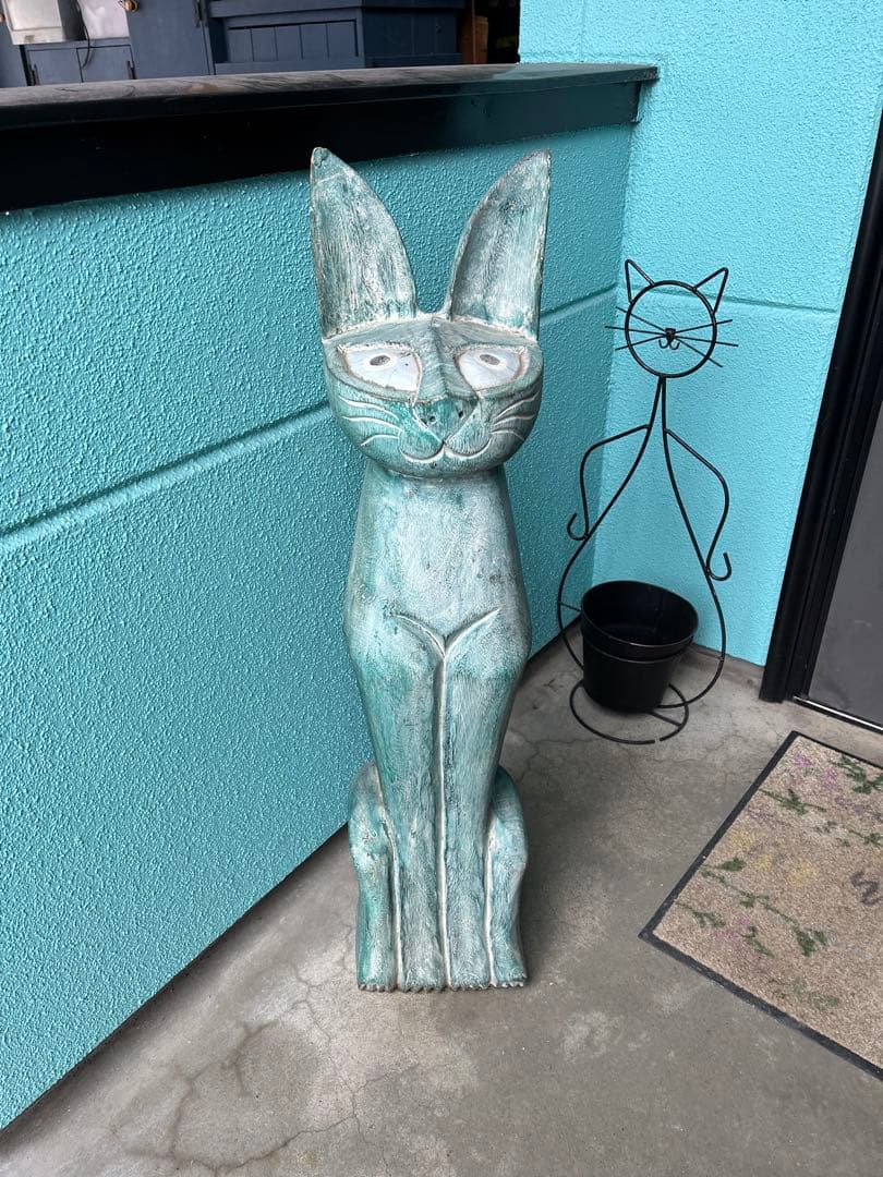 みにで、猫の木彫り、大きなネコの木彫り、90センチネコ木彫り、一刀彫ネコ