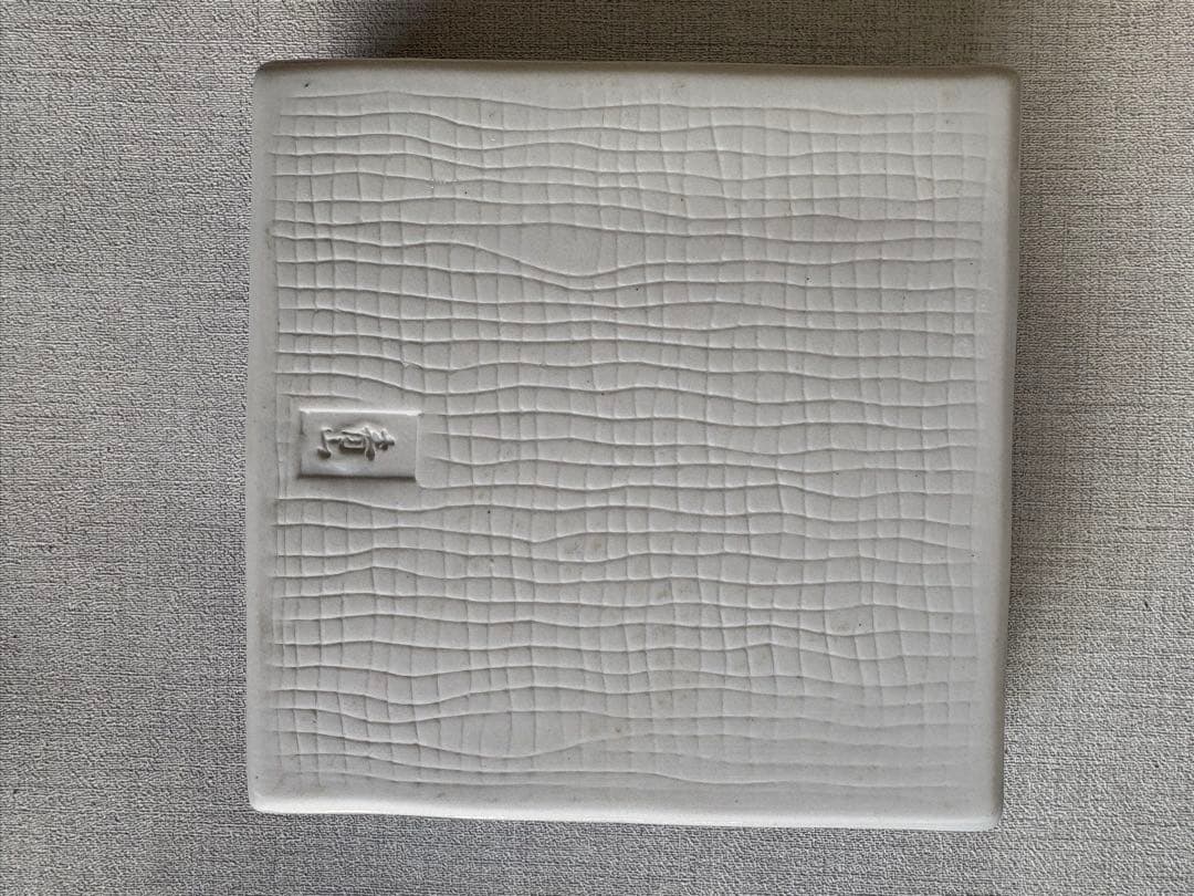 花柄の青い皿 大皿と銘々皿