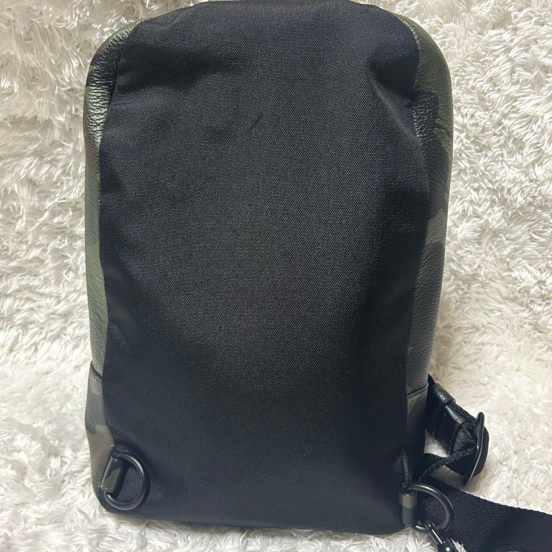 極美品 限定モデル コーチ COACH レザー ワイルドビースト ボディバッグ