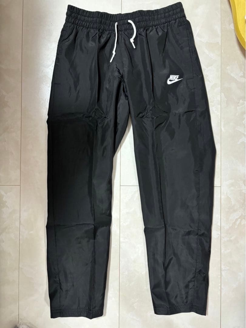 ナイキ　ルーズフィット　ランニングパンツ　トレーニングパンツ　レディース　M