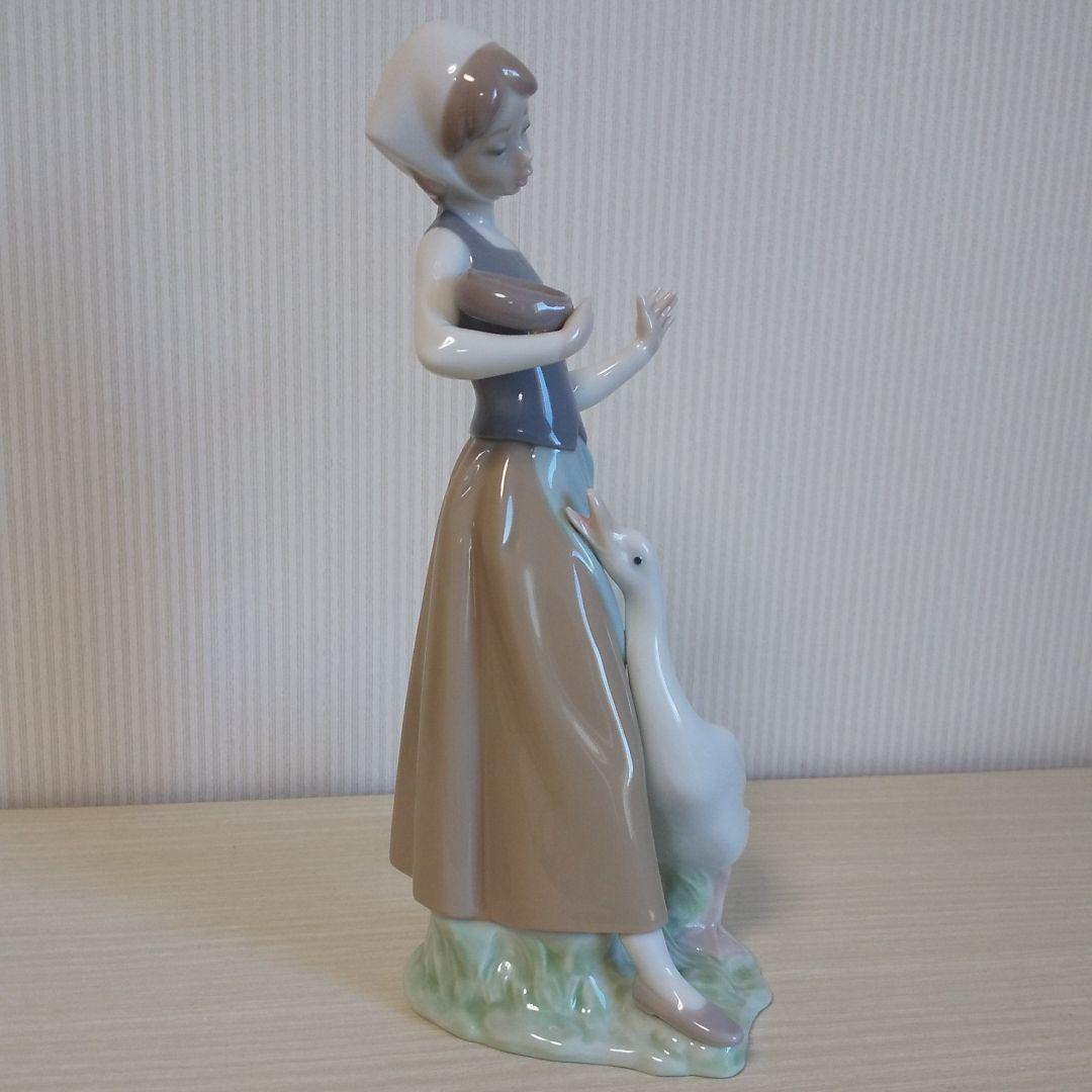 リヤドロLLADRO 少女とアヒル1052