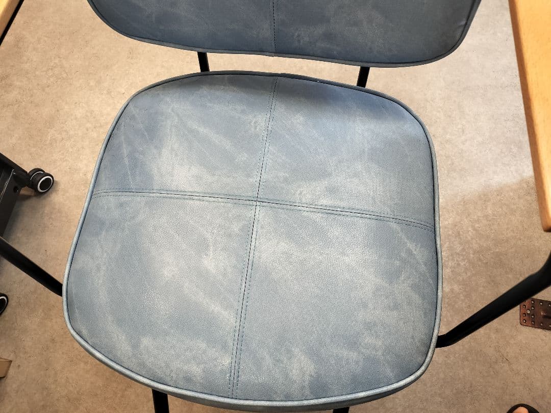 美品マテリ　スタイリングチェア