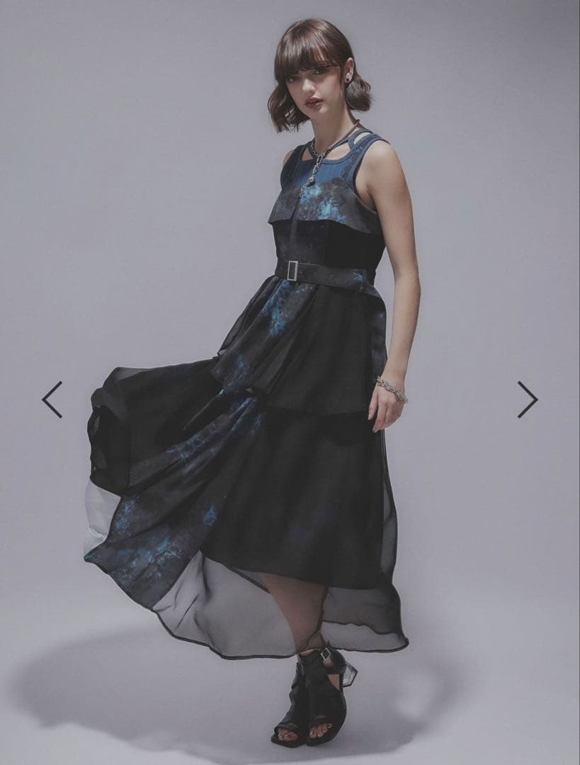 リフレクションフラワーキャミワンピース　【新品】