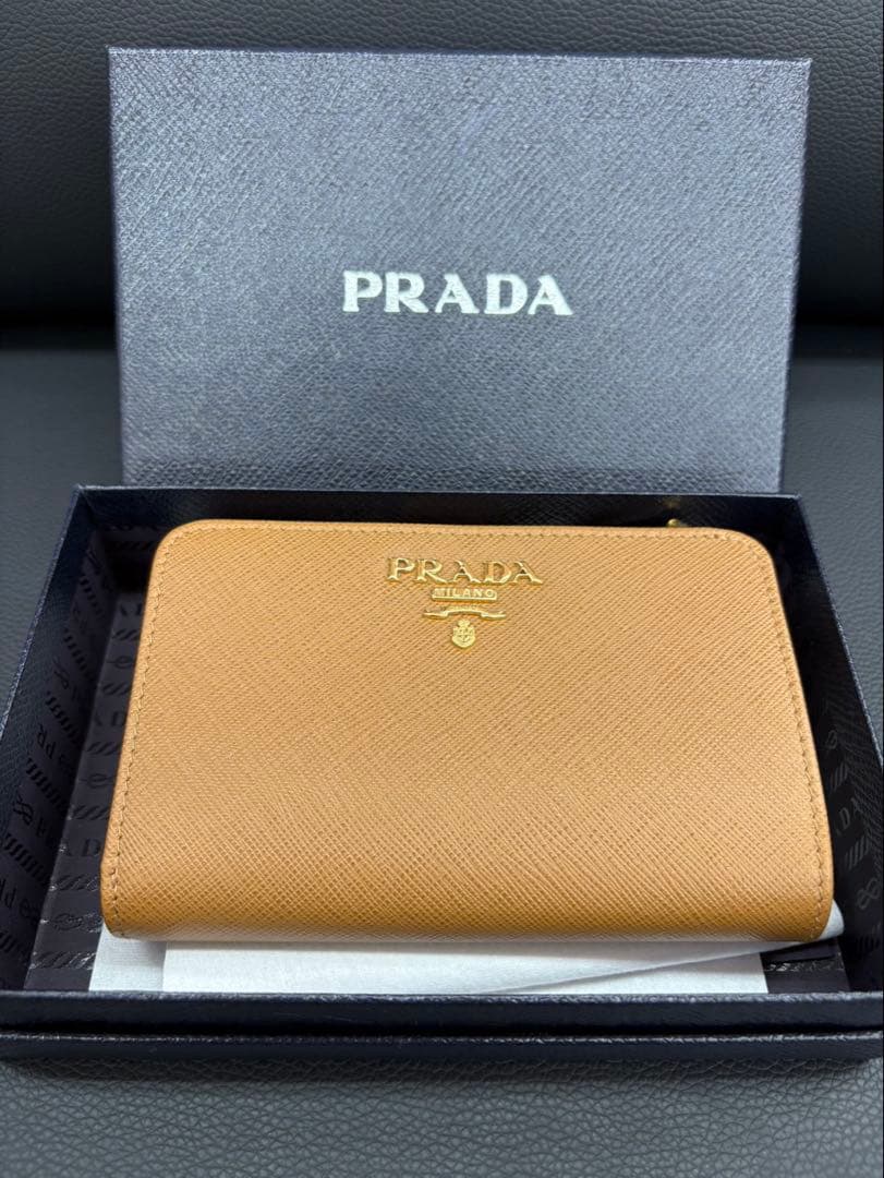 【新品未使用】PRADA プラダ サフィアーノレザー 二つ折り財布 1ML225