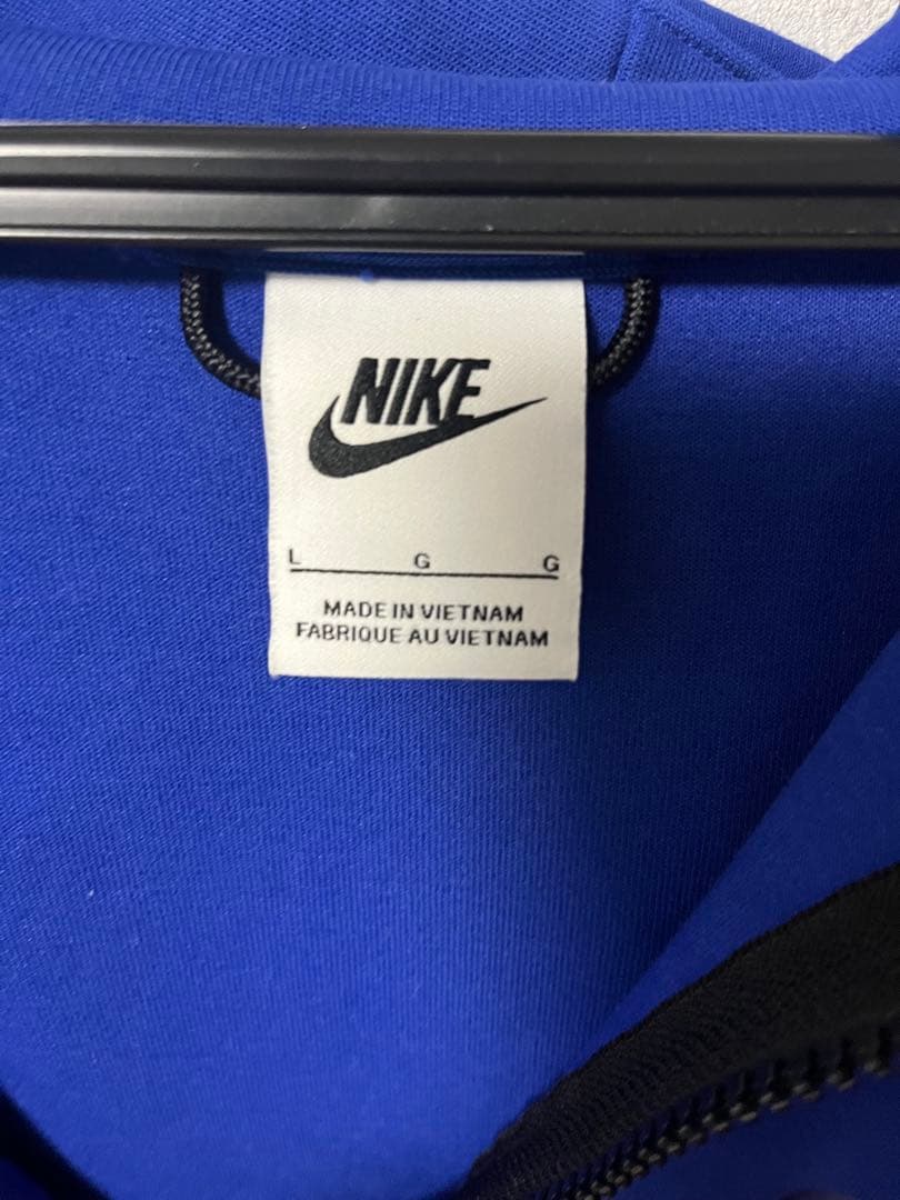 チェルシー　NIKEテックフリース