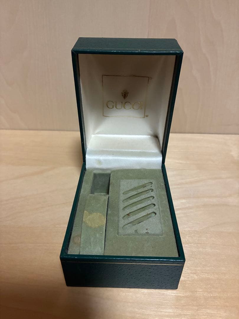 GUCCI 腕時計 チェンジベゼル　ジャンク品
