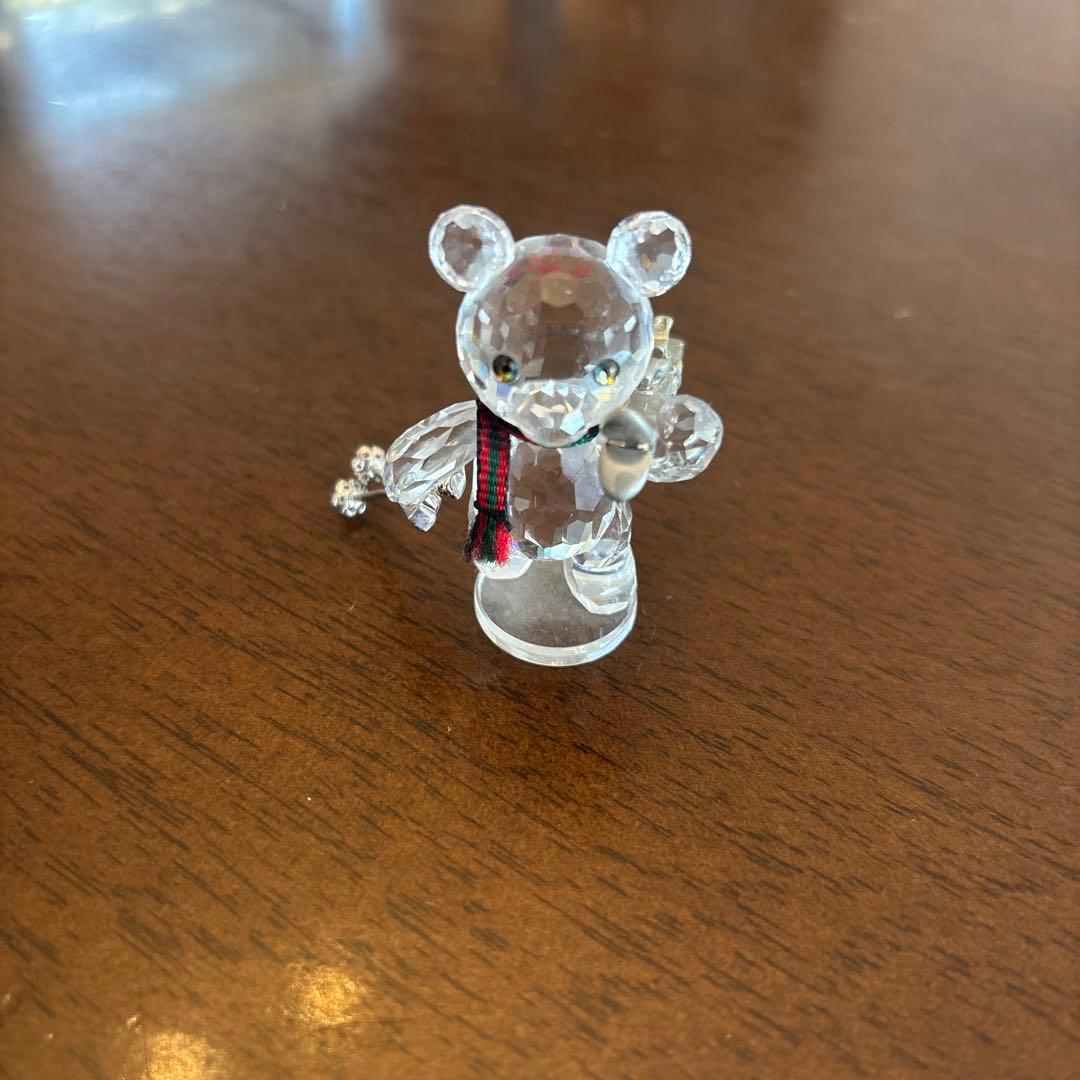 Swarovski クリスタルクマの置物 透明 赤いリボン