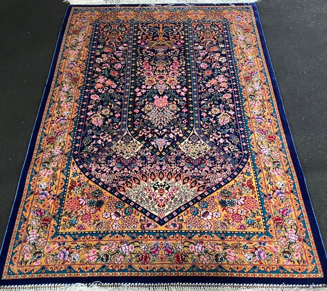 最高級作 ペルシャ絨毯 イラン クム産　シルク100% 手織り289万ノット　紺