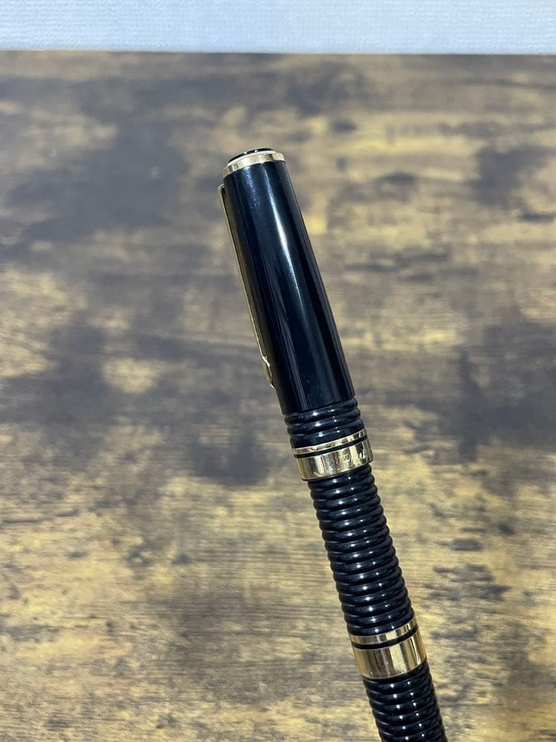 未使用に近い　1970年代　初期型　ギャザード　エボナイト　14金　万年筆　中字