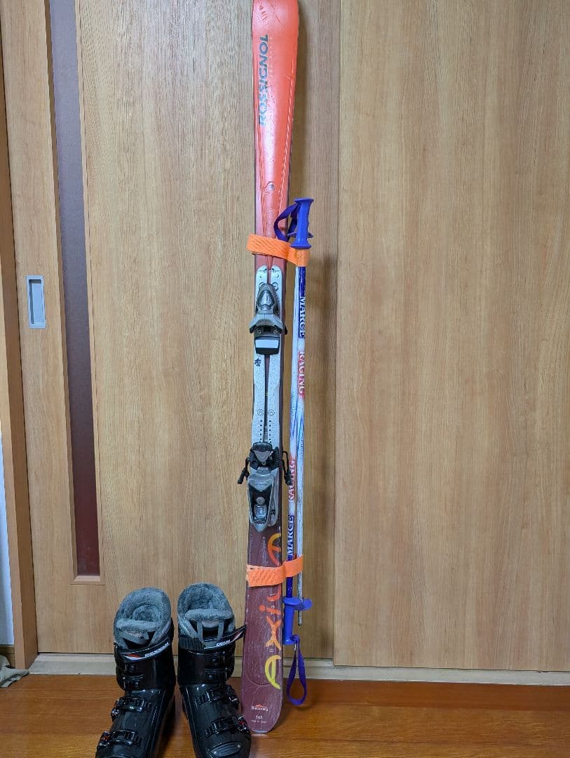 スキーセット RossignolスキーとRexxamスキーブーツ ストック