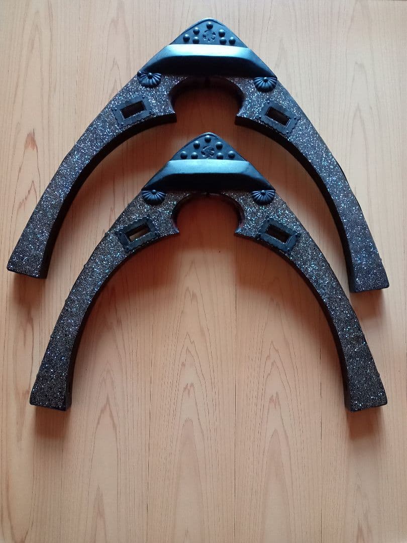 飾り台　鞍　馬の鞍　漆塗　螺鈿細工　木製鞍　ディスプレイ