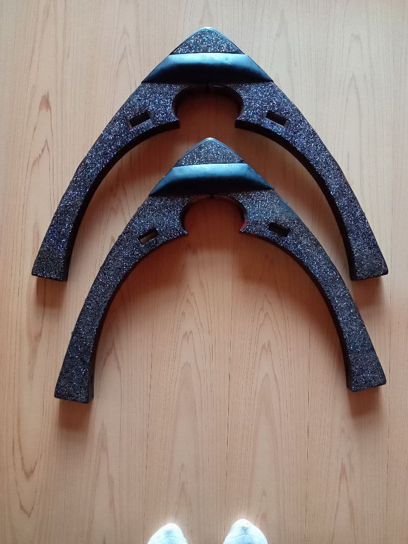 飾り台　鞍　馬の鞍　漆塗　螺鈿細工　木製鞍　ディスプレイ