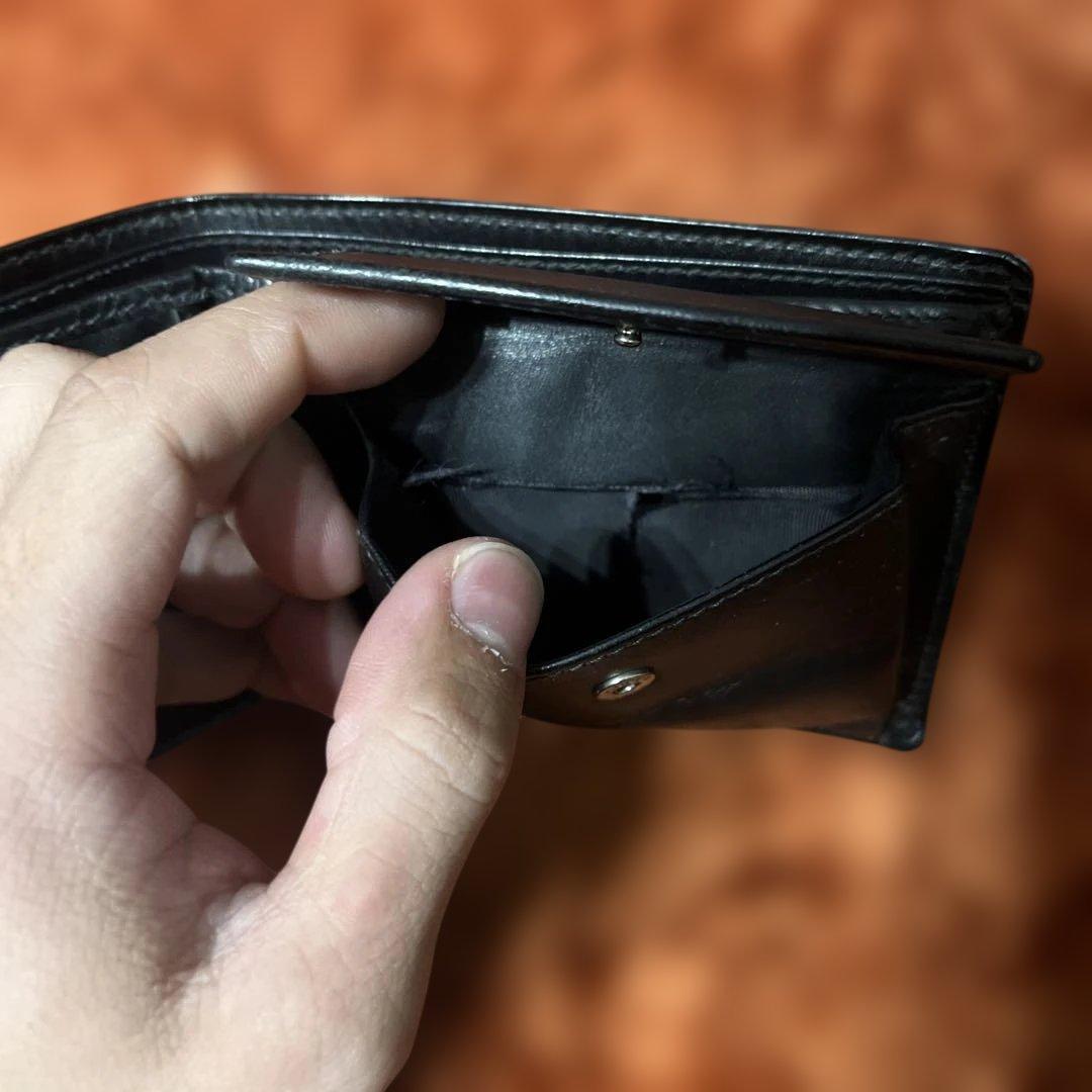 GUCCI 蛇モチーフ 二つ折り財布