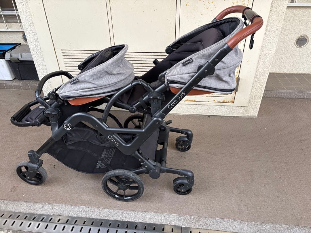 【直接取引き】２人乗りベビーカー　コルクラフト　コンターズカーブ　双子　年子