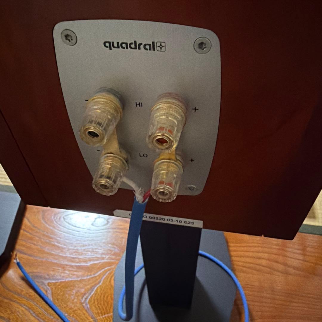 マッキー様希少品✨クアドラルロンドチェリー色　スピーカースタンドとスペーサー付き