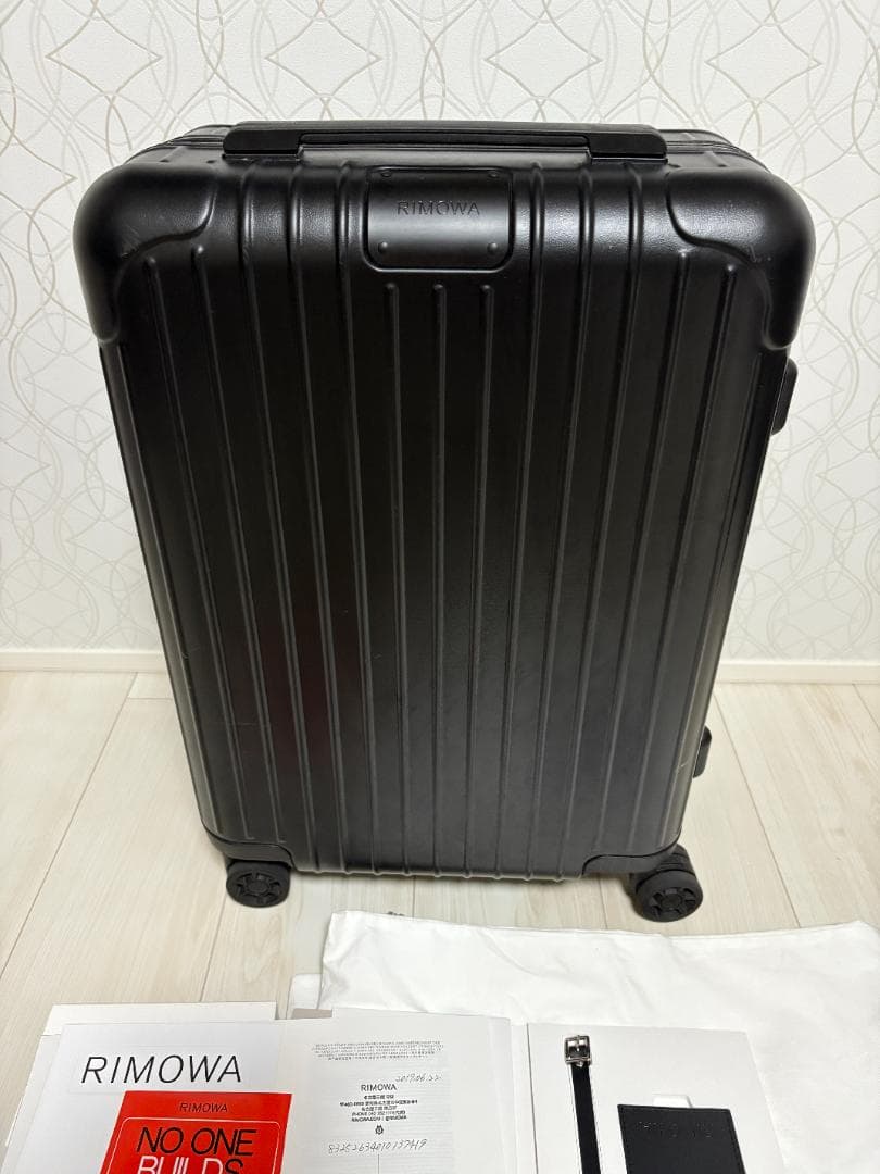 RIMOWA リモワ Essential Cabin S マットブラック