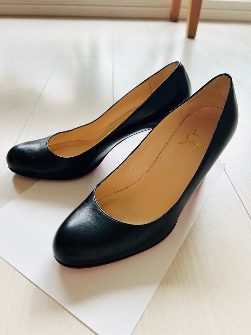 【クリスチャンルブタン】黒　レザー　ブラック　ハイヒール　23.5 37