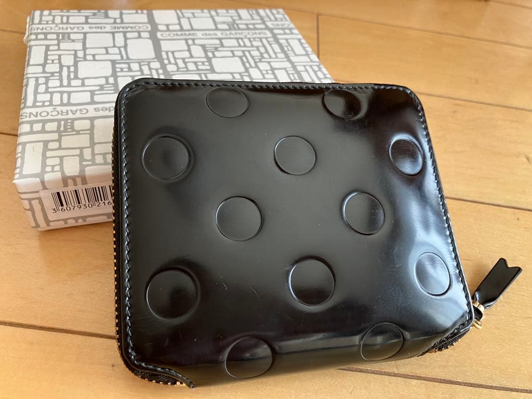 COMME des GARÇONS ブラック折り財布
