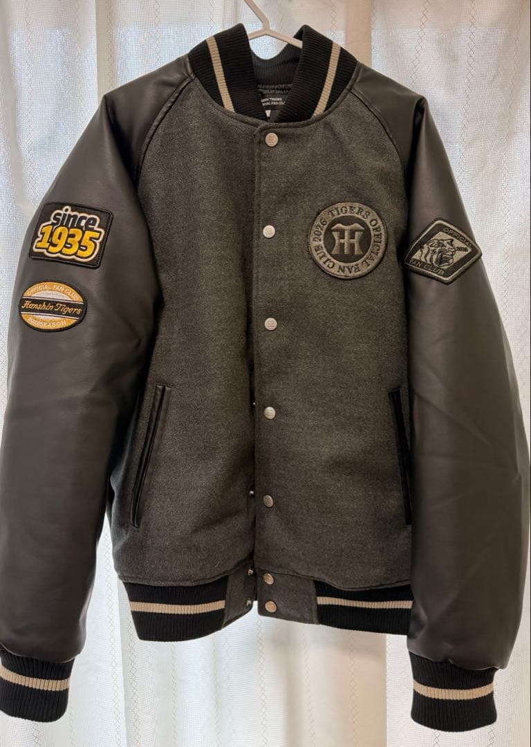 阪神タイガースFC プレミアムプラス会員特典 セミオーダースタジアムジャンパー