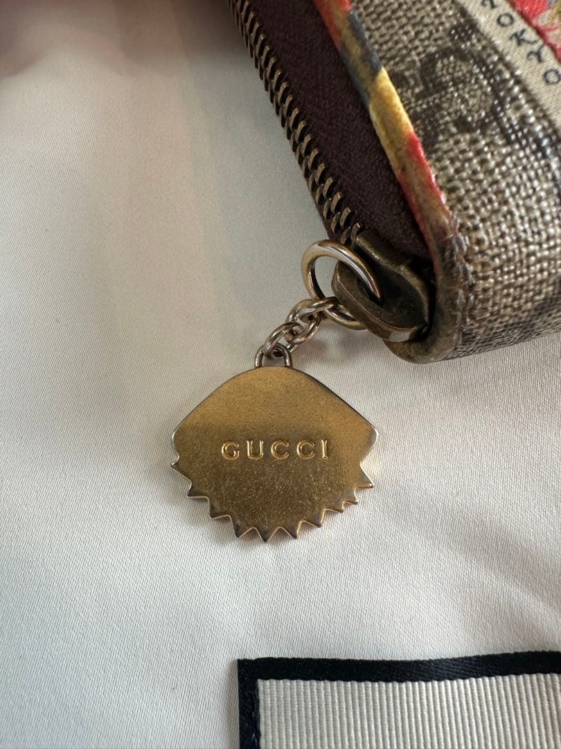 GUCCI 長財布 トラと宇宙船刺繍