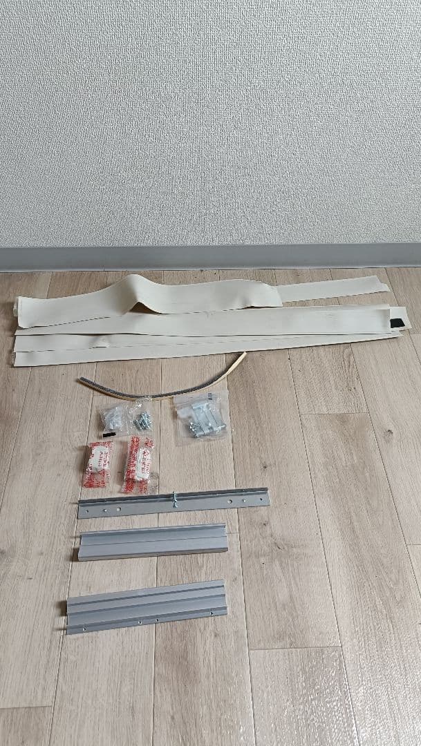 コロナ窓用エアコン2022年製　テラス窓用取り付け枠付き　CW-16A3(WS)