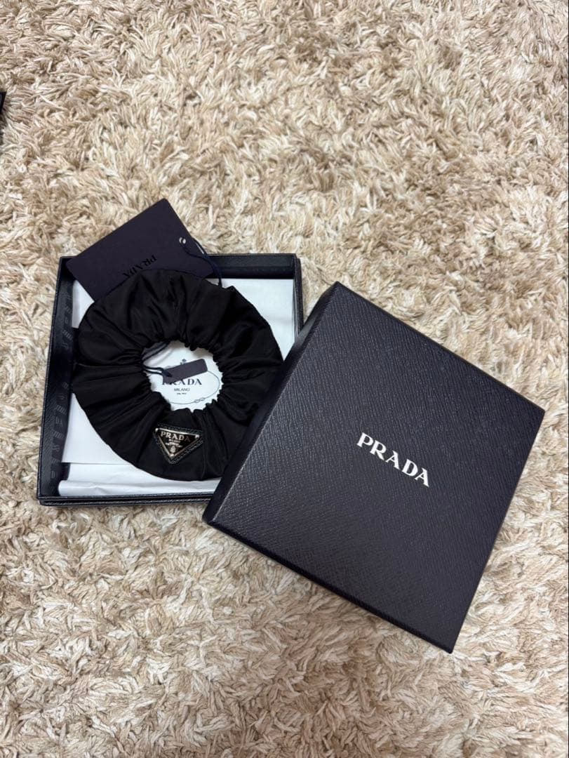 [新品未使用]PRADA ブラック ヘアゴム RE-NYLON