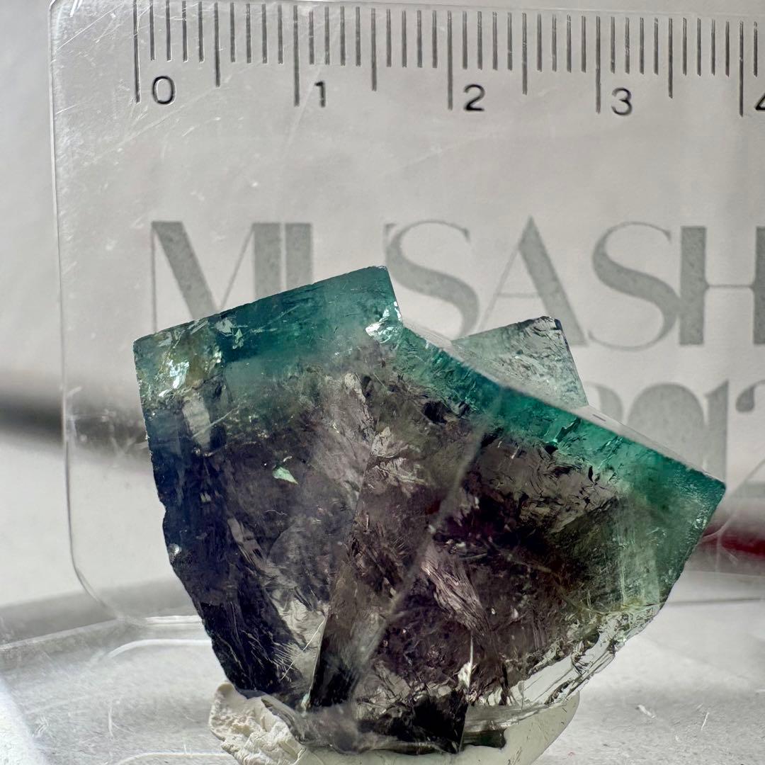 491 イギリス　レディアナベラ鉱山　フェアリーホールズポケッフローライト